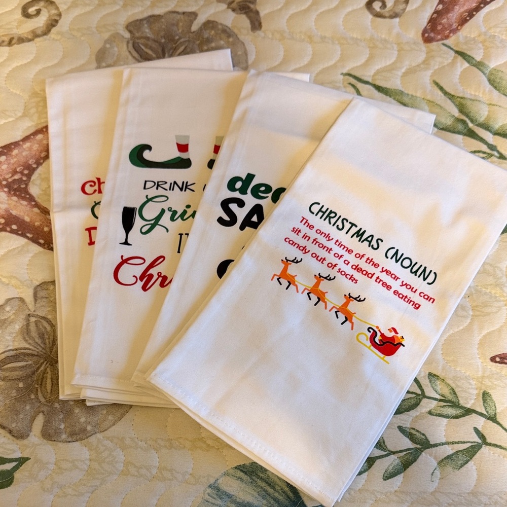 Festive Christmas Kitchen Towels. Nvr used